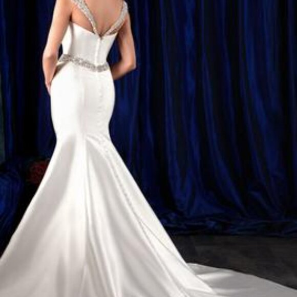 SAMPLE Mikado Wedding Dress, Ivory Mermaid Fit and Flare Sexy, BLING straps - Picture 10 of 10